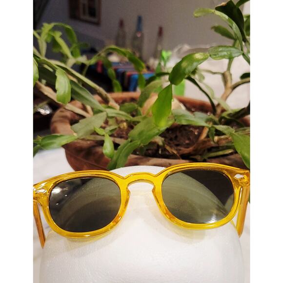 Gianni Venezia Golden Frame Black Lenses Sunglasses Unisex main image 7